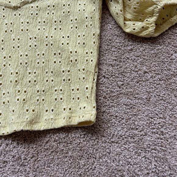 Divided by H&M Yellow Puff  Sleeve Eyelet Crop Top - Picture 6 of 9